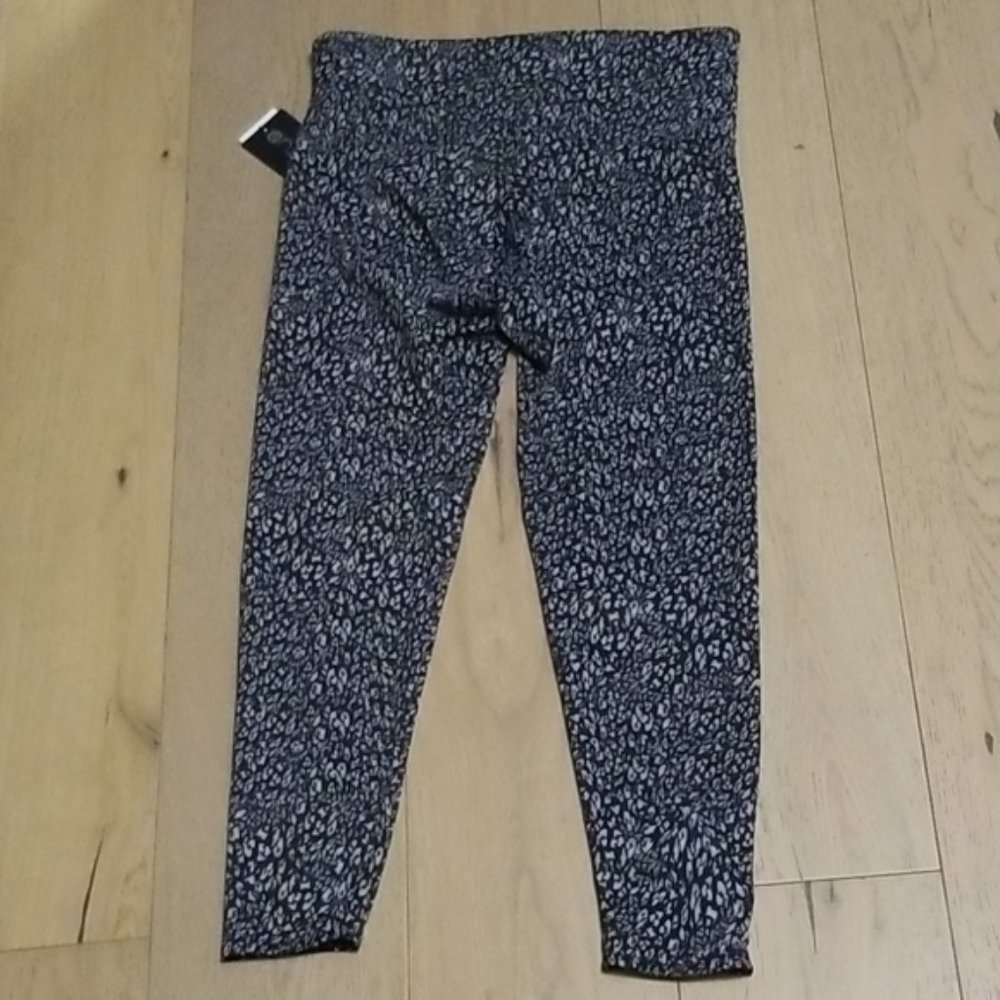 NWT Onzie Leggings L